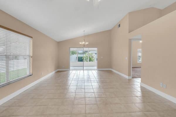 807-Rivecon-Ave-Orlando-FL-32825-12-600x400-1