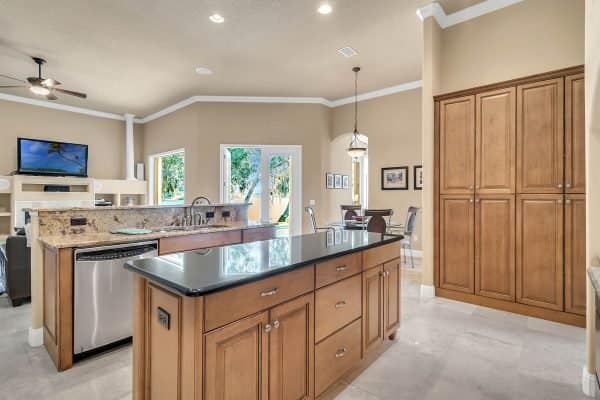 319-Woodlawn-Cemetery-Rd-Gotha-FL-34734-14-Kitchen-600x400-1