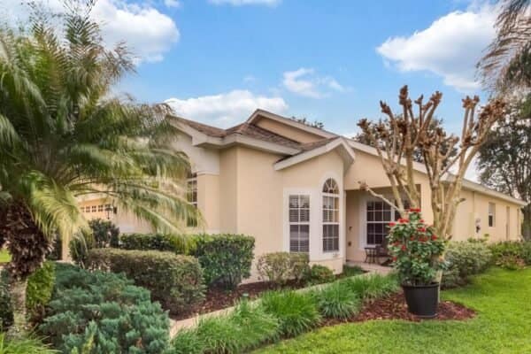 10626-Golden-Cypress-Ct-Orlando-FL-32836-03-Front-Edit-768x512-1-600x400