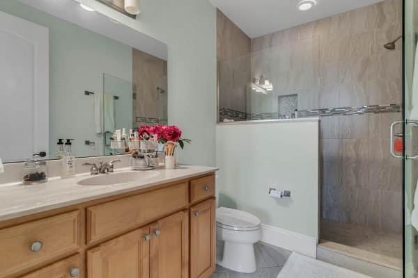 5424-Water-Creek-Dr-Windermere-FL-34786-56-Bathroom-600x400-1