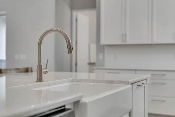 7407-Pomelo-Grove-Dr-Winter-Garden-FL-34787-18-Kitchen-600x400-1