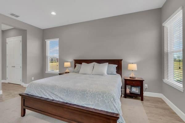 7407-Pomelo-Grove-Dr-Winter-Garden-FL-34787-22-Master-Bedroom-600x400-1