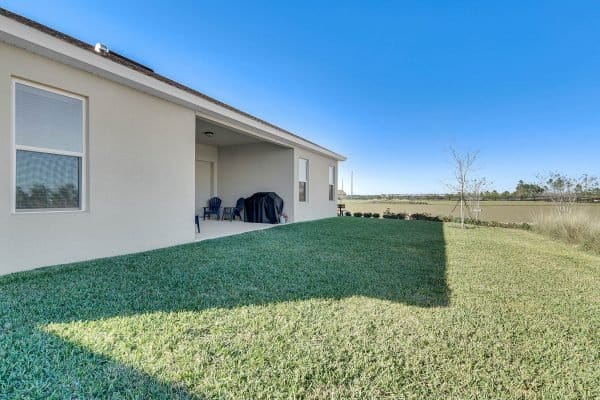 7407-Pomelo-Grove-Dr-Winter-Garden-FL-34787-33-Lanai-600x400-1