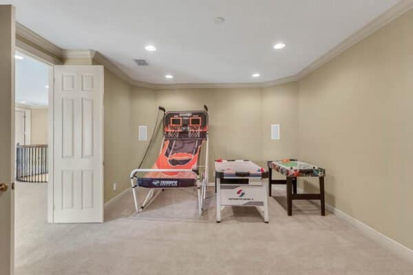 1837-Lake-Roberts-Ct-Windermere-FL-34786-25-Bonus-Room-600x400