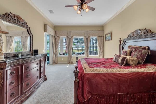1837-Lake-Roberts-Ct-Windermere-FL-34786-26-master-Bedroom-600x400