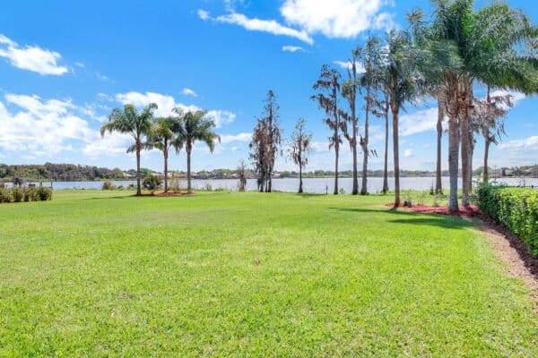 1837-Lake-Roberts-Ct-Windermere-FL-34786-42-Backyard-600x400