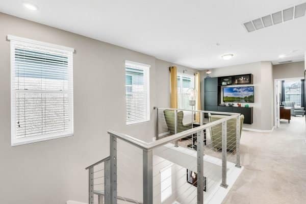 2333-Standing-Rock-Cir-Oakland-FL-34787-17-Loft-600x400-1