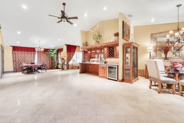 2636-Clementon-Park-Ct-Orlando-FL-32835-09-Family-Room-600x400-1 2636-Clementon-Park-Ct-Orlando-FL-32835-09-Family-Room-600x400-1