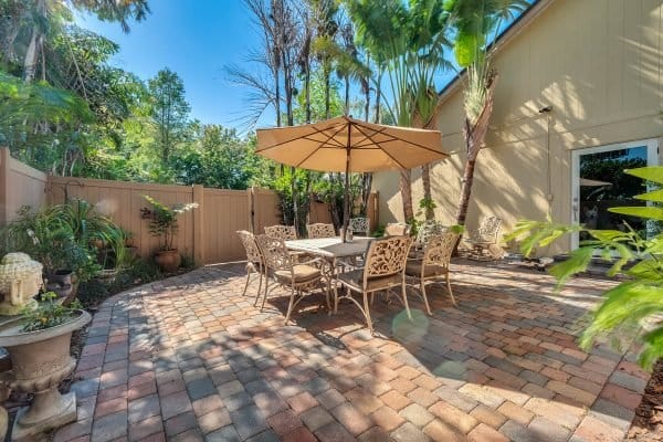 2636-Clementon-Park-Ct-Orlando-FL-32835-30-Lanai-600x400-1 2636-Clementon-Park-Ct-Orlando-FL-32835-30-Lanai-600x400-1