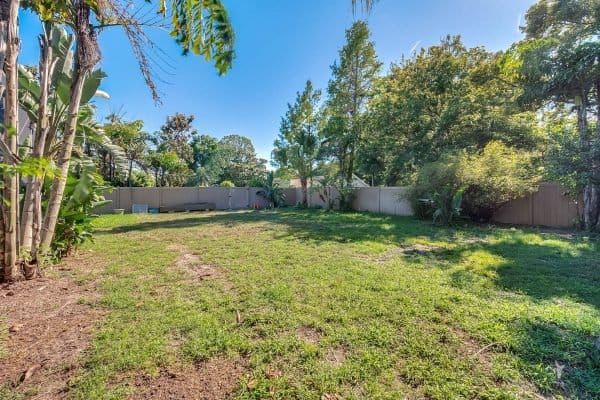 2636-Clementon-Park-Ct-Orlando-FL-32835-33-Backyard-600x400-1 2636-Clementon-Park-Ct-Orlando-FL-32835-33-Backyard-600x400-1
