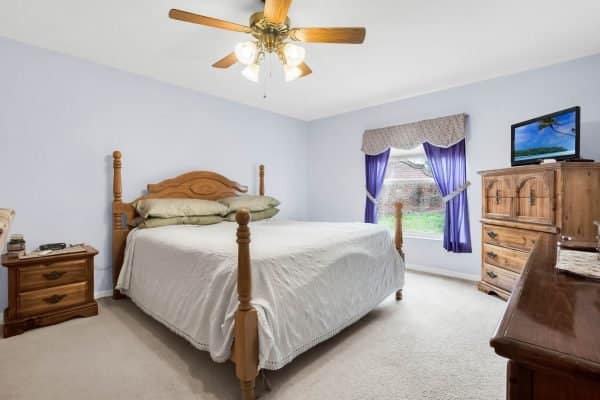 948-Burland-Cir-Winter-Garden-FL-34787-18-Master-Bedroom-600x400-1