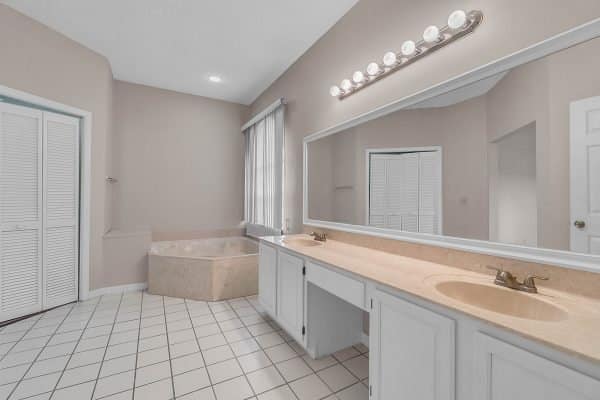 12847-sharp-shined-street-orlando-fl-32837-06-600x400-1