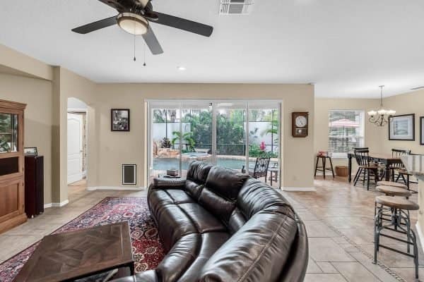 754-lake-cove-pointe-cir-winter-garden-fl-34787-32-600x400-1 754-lake-cove-pointe-cir-winter-garden-fl-34787-32-600x400-1