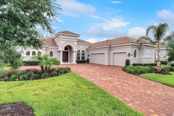 7832-freestyle-ln-winter-garden-fl-34787-01-768x576-1-600x400 7832-freestyle-ln-winter-garden-fl-34787-01-768x576-1-600x400