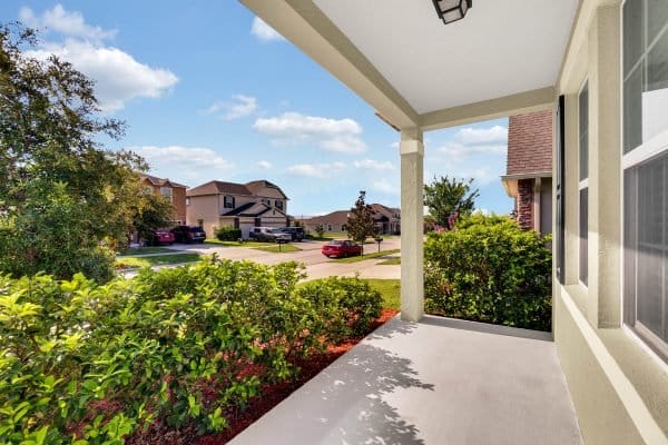 160-cabrillo-drive-groveland-fl-34736-04-600x400-1