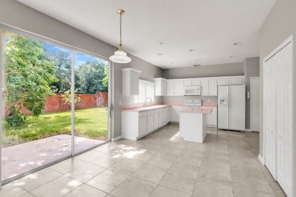 4543-seafarer-way-orlando-fl-32817-26-600x400-1