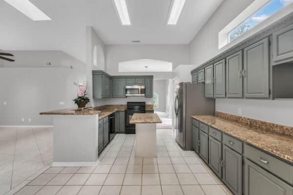 7838-rollingridge-court-orlando-fl-32835-27-scaled-600x400