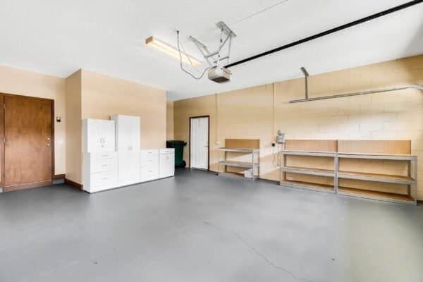 1063-sadie-lane-winter-garden-fl-34787-35-scaled-600x400