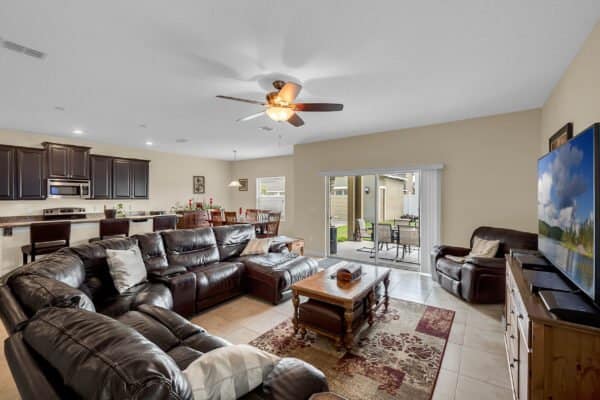 15130-driftwood-bend-street-winter-garden-fl-34787-20-scaled-600x400