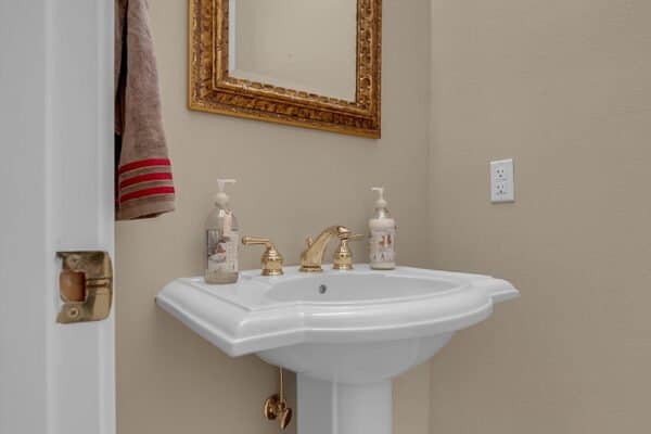 14025-country-estate-drive-winter-garden-fl-34787-16-scaled-600x400