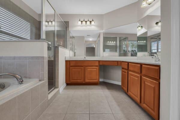 16874-cedar-run-drive-orlando-fl-32828-09-scaled-600x400