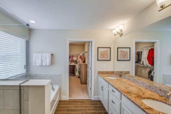 10175-shallow-water-dr-winter-garden-fl-34787-22-scaled-600x400