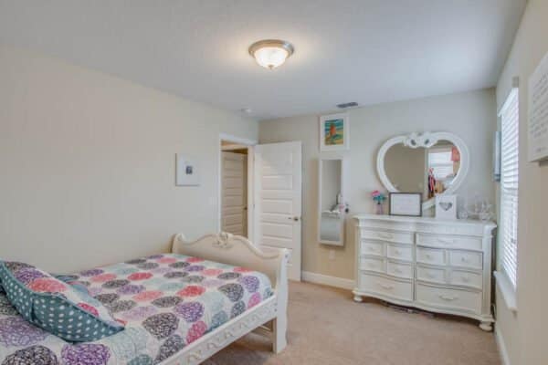 10175-shallow-water-dr-winter-garden-fl-34787-31-scaled-600x400