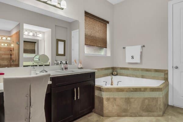 16569-broadwater-avenue-winter-garden-fl-34787-13-scaled-600x400