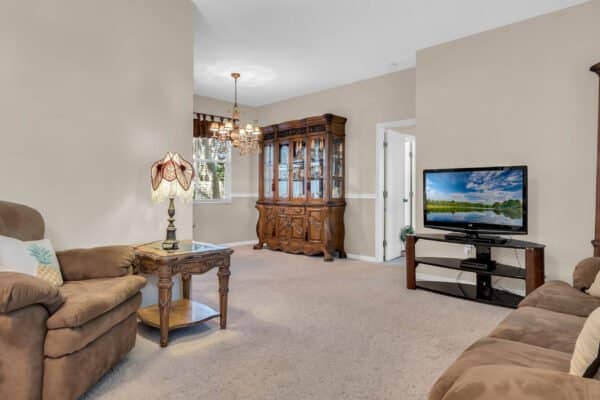 2512-sweet-oak-street-ocoee-fl-34761-22-scaled-600x400