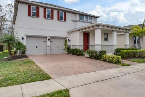 8073-bowery-drive-winter-garden-fl-34787-02-1536x1152-1-600x400