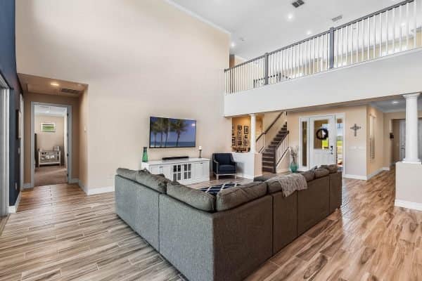 692-oxford-chase-drive-winter-garden-fl-34787-17-scaled-600x400-1 692-oxford-chase-drive-winter-garden-fl-34787-17-scaled-600x400-1