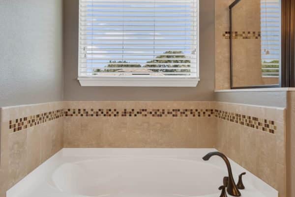 627-lake-cove-pointe-circle-winter-garden-fl-34787-17-scaled-600x400-1 627-lake-cove-pointe-circle-winter-garden-fl-34787-17-scaled-600x400-1