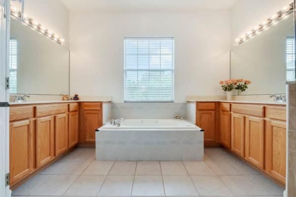 2647-palastro-way-ocoee-fl-34761-09-scaled-600x400-1