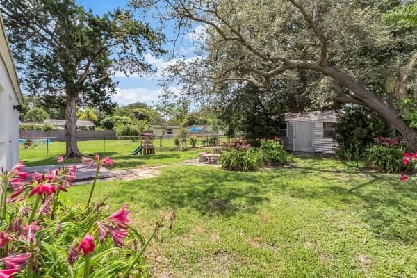 330-apopka-street-winter-garden-fl-34787-27-scaled-600x400-1