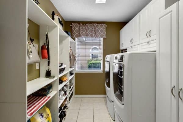 1336-marble-crest-way-winter-garden-fl-34787-48-scaled-600x400-1