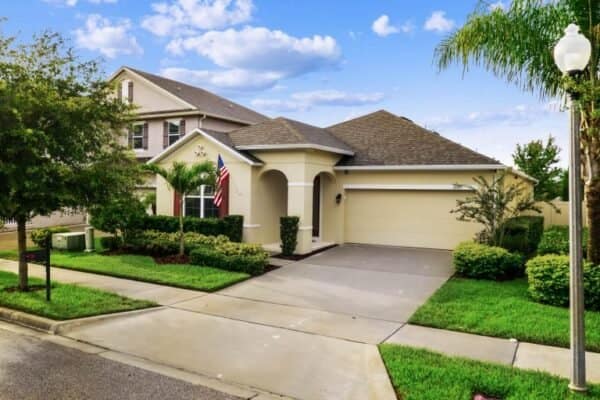 14525-cedar-hill-drive-winter-garden-fl-34787-02-768x512-1-600x400