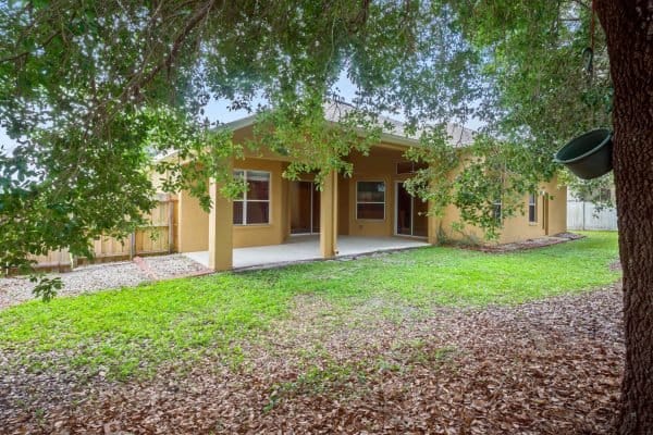 719-alexandria-place-drive-apopka-fl-32712-51-scaled-600x400-1 719-alexandria-place-drive-apopka-fl-32712-51-scaled-600x400-1