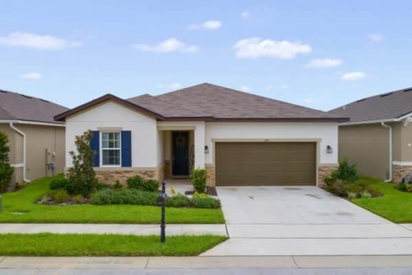 1266-yorkshire-court-davenport-fl-33896-01-675x450-1-600x400