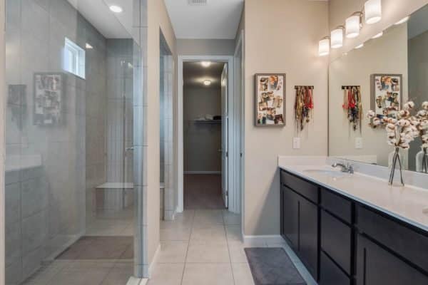 1266-yorkshire-court-davenport-fl-33896-09-scaled-600x400-1