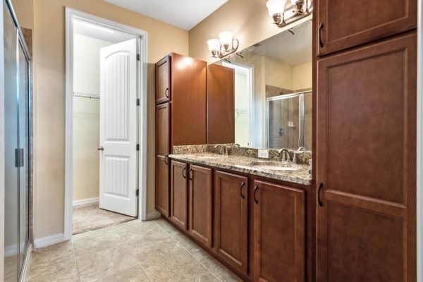 15129-avenue-of-the-arbors-winter-garden-fl-34787-08-scaled-600x400-1