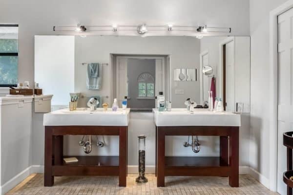 363-menashe-court-longwood-fl-32779-09-scaled-600x400-1