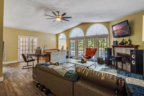 7123-foster-lane-orlando-fl-32818-35-scaled-600x400-1 7123-foster-lane-orlando-fl-32818-35-scaled-600x400-1