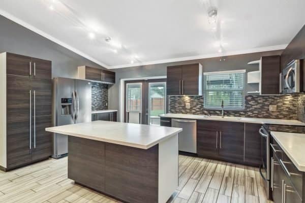 628-stevelynn-circle-winter-garden-fl-34787-19-scaled-600x400-1