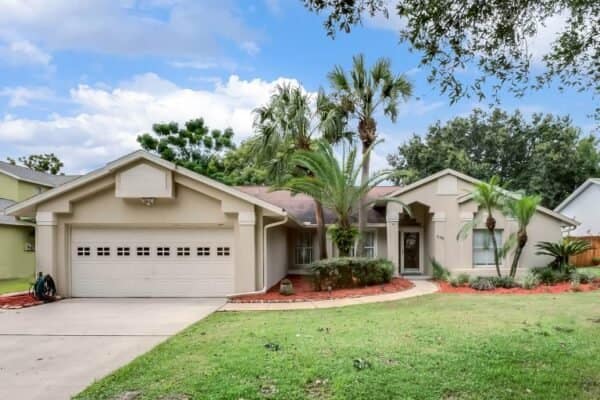 8088-wellsmere-circle-orlando-fl-32835-01-768x576-1-600x400
