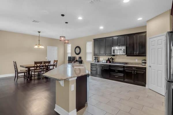 8101-surf-bird-street-winter-garden-fl-34787-27-scaled-600x400-1 8101-surf-bird-street-winter-garden-fl-34787-27-scaled-600x400-1