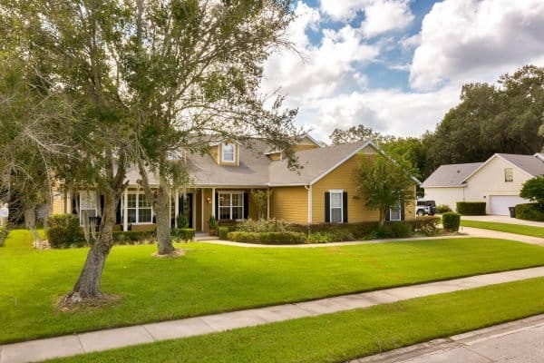 413-courtlea-creek-drive-winter-garden-fl-34787-03-scaled-600x400-1