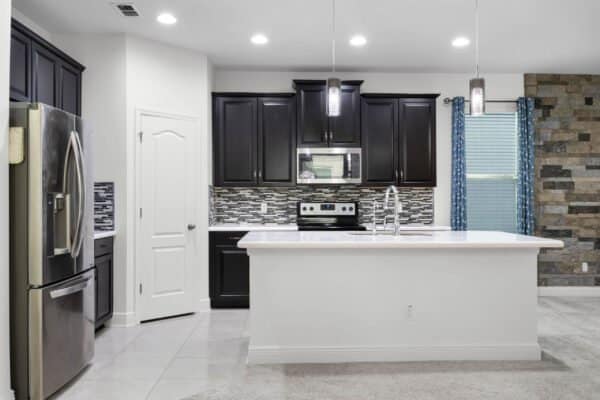 5758-mangrove-cove-avenue-winter-garden-fl-34787-14-scaled-600x400 5758-mangrove-cove-avenue-winter-garden-fl-34787-14-scaled-600x400