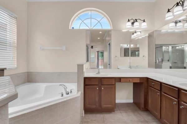 11762-via-lucerna-circle-windermere-fl-34786-24-scaled-600x400-1 11762-via-lucerna-circle-windermere-fl-34786-24-scaled-600x400-1