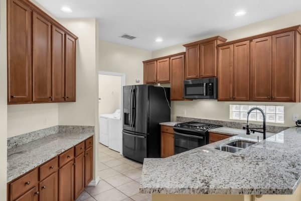 11762-via-lucerna-circle-windermere-fl-34786-45-scaled-600x400-1 11762-via-lucerna-circle-windermere-fl-34786-45-scaled-600x400-1