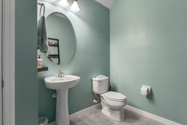 15540-sandfield-loop-winter-garden-fl-34787-52-scaled-600x400